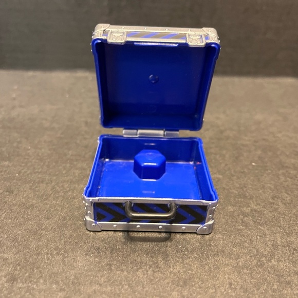 LOL SURPRISE FURNITURE + ACCESSORIES couch purse suitcase - Picture 6 of 9